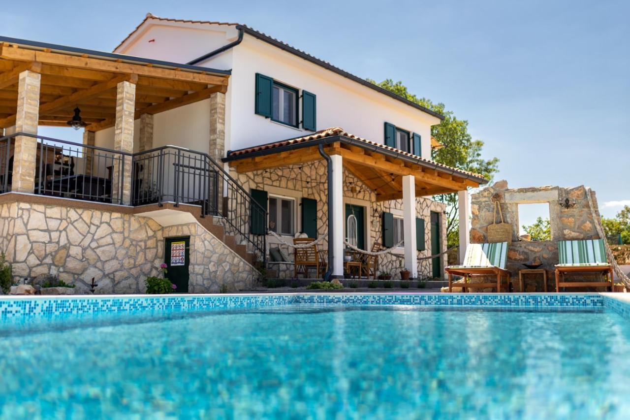 Villa Adastra Малинска Екстериор снимка