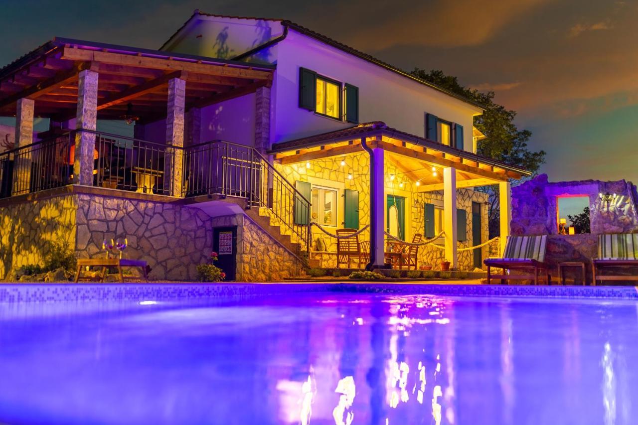 Villa Adastra Малинска Екстериор снимка